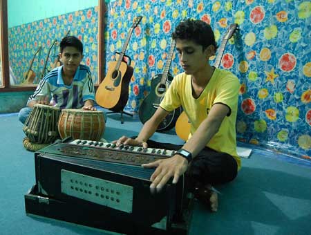 विभिन्न विधाहरुमा गायन नृत्य तबल